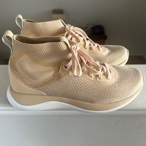 Lululemon Women’s shoe